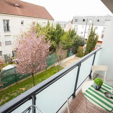 Cosy 28 Mn Aeroport Cdg 34 Mn Chatelet Livry-Gargan